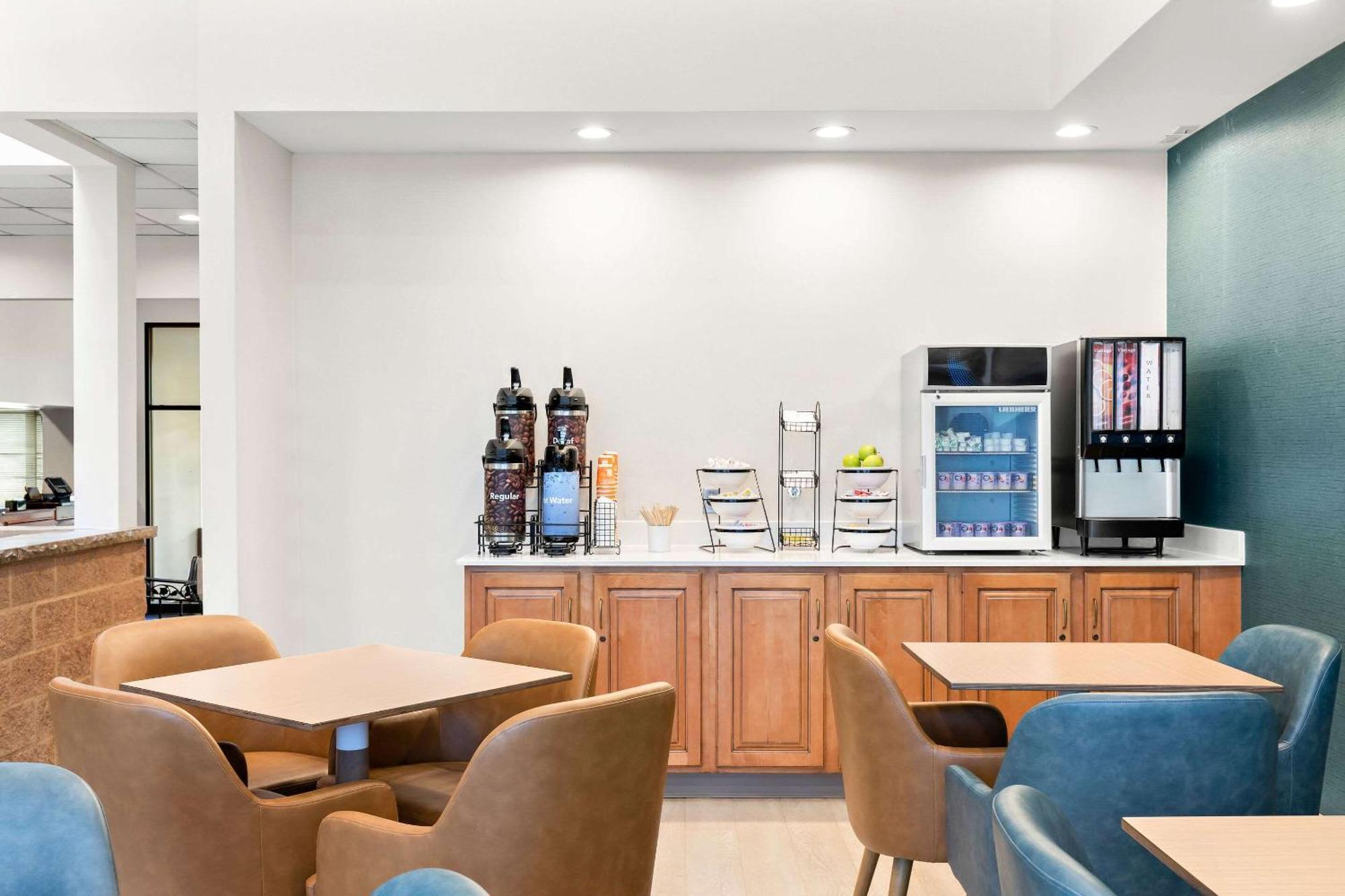 Comfort Inn Pocono Lakes Region Lake Ariel Buitenkant foto