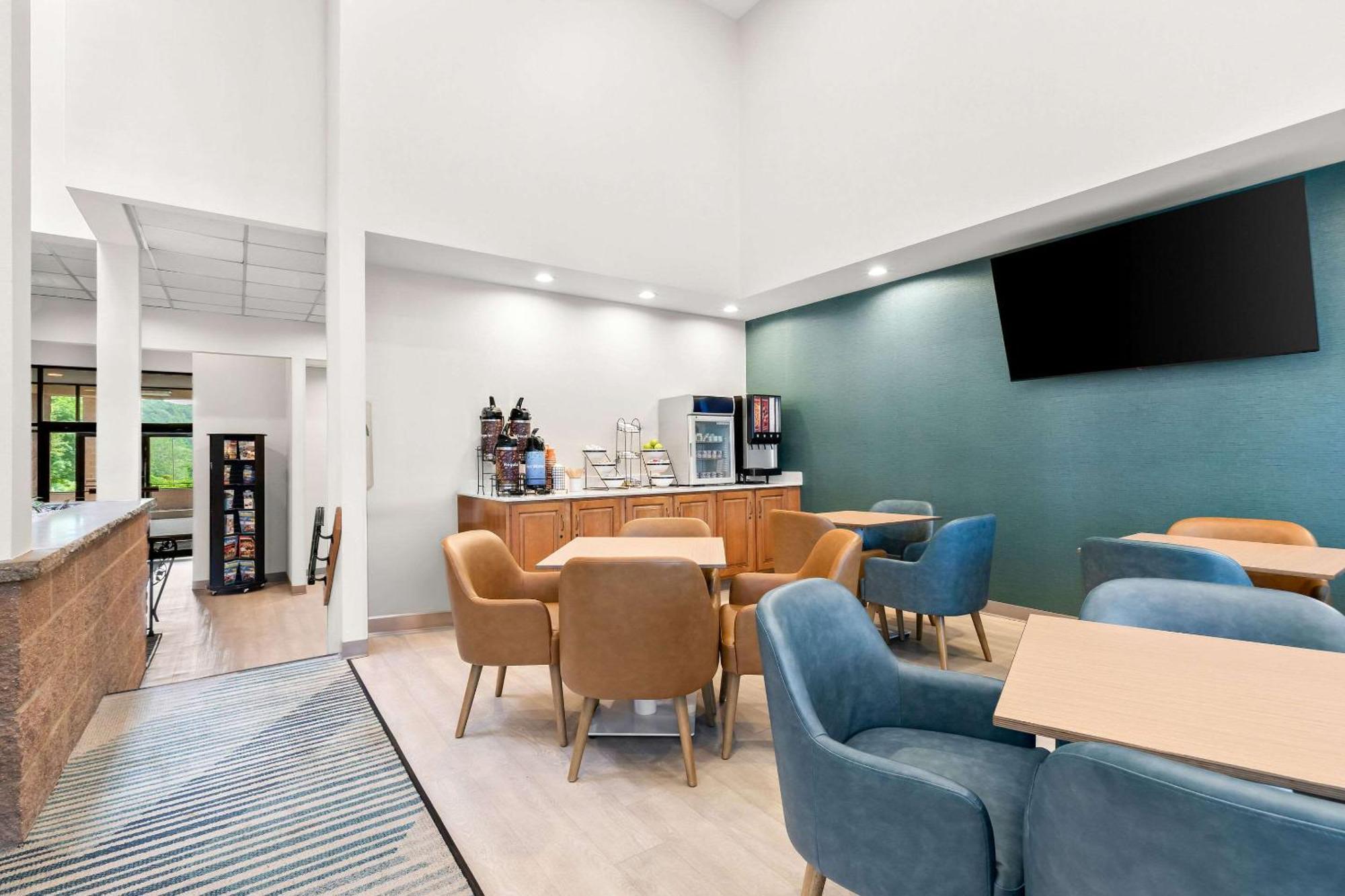 Comfort Inn Pocono Lakes Region Lake Ariel Buitenkant foto