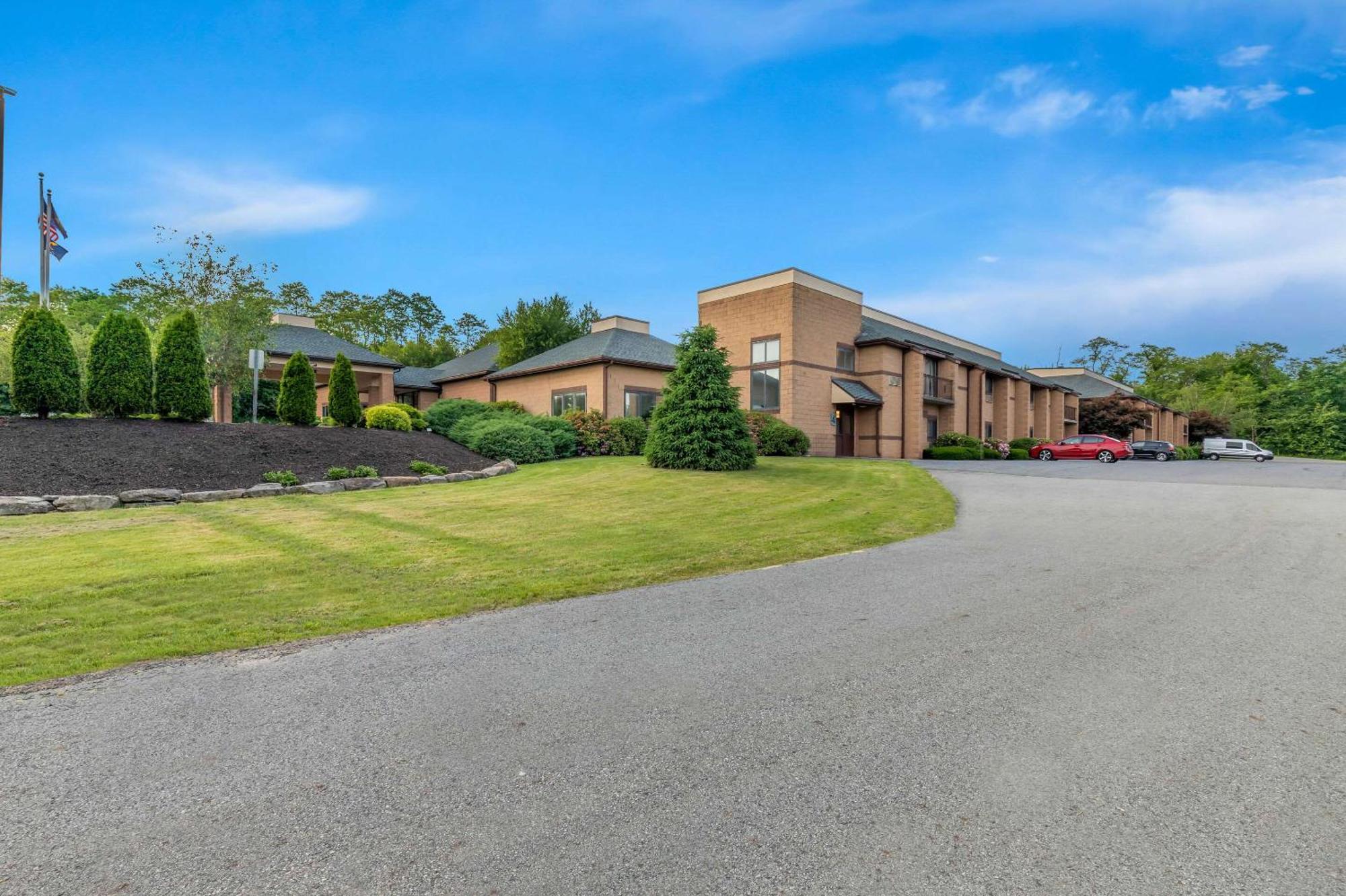 Comfort Inn Pocono Lakes Region Lake Ariel Buitenkant foto